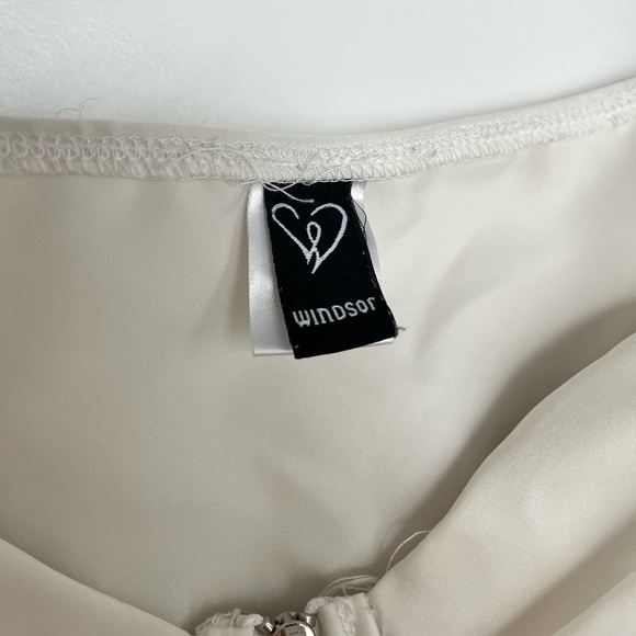 WINDSOR Top - Picture 6 of 8